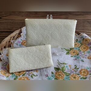 Vintage 🤍 Raised Dot Paisley Set